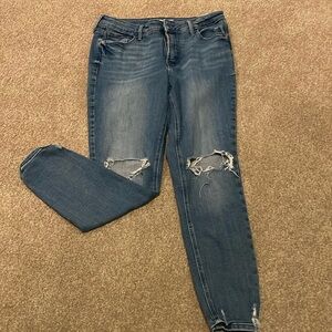 Size 8 - Old Navy Rockstar High Rise Skinny Jeans